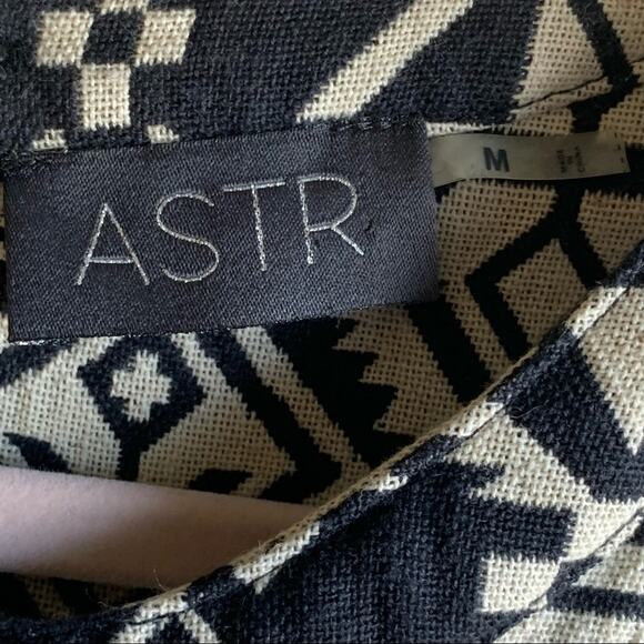 ASTR the Lable Sleeveless Dress Size Medium - Picture 5 of 12